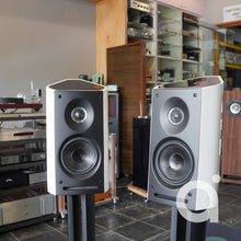 Load image into Gallery viewer, Sonus Faber Venere 1.5 with Stands
